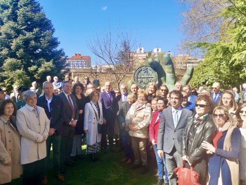 La ciudad de León inaugura hoy el monumento en homenaje a la profesión Veterinaria