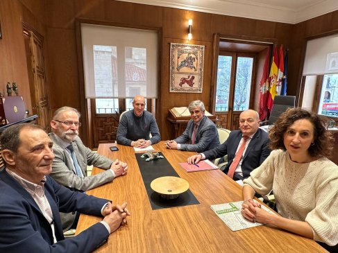 Universidad, Colegio de Veterinarios, SIVELE, ColproLeón y Enfermería piden nuevos contactos con instituciones ante la decisión del Gobierno de ‘desempolvar’ la Agencia Estatal de Salud Pública